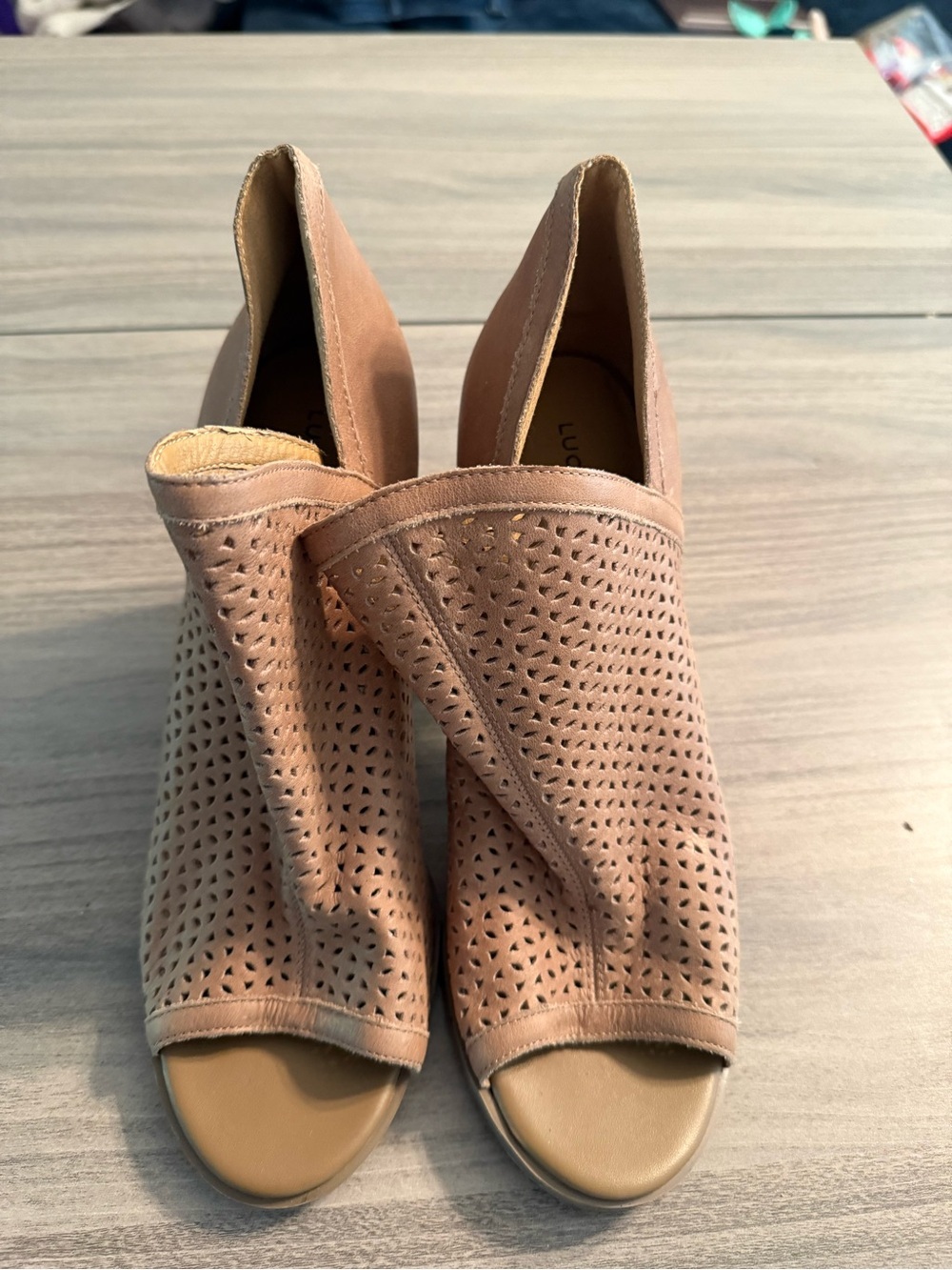 Lucky Brand Tan Peep-Toe Perforated Slingback Heels